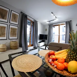  Apartamento Browar Lubicz | Balcony | Elevator | Free Garage